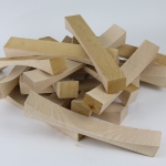 木製ハンガー端材を余すことなく活用する新たな試み(薪)