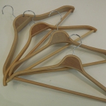 プライウッドハンガーのルーツ